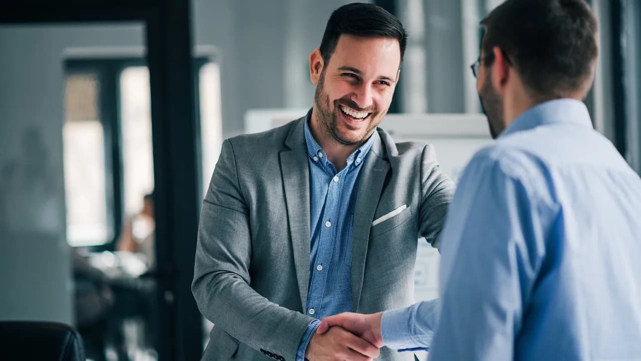 From Travel Booking to First Connection: How Businesses Resell eSIMs